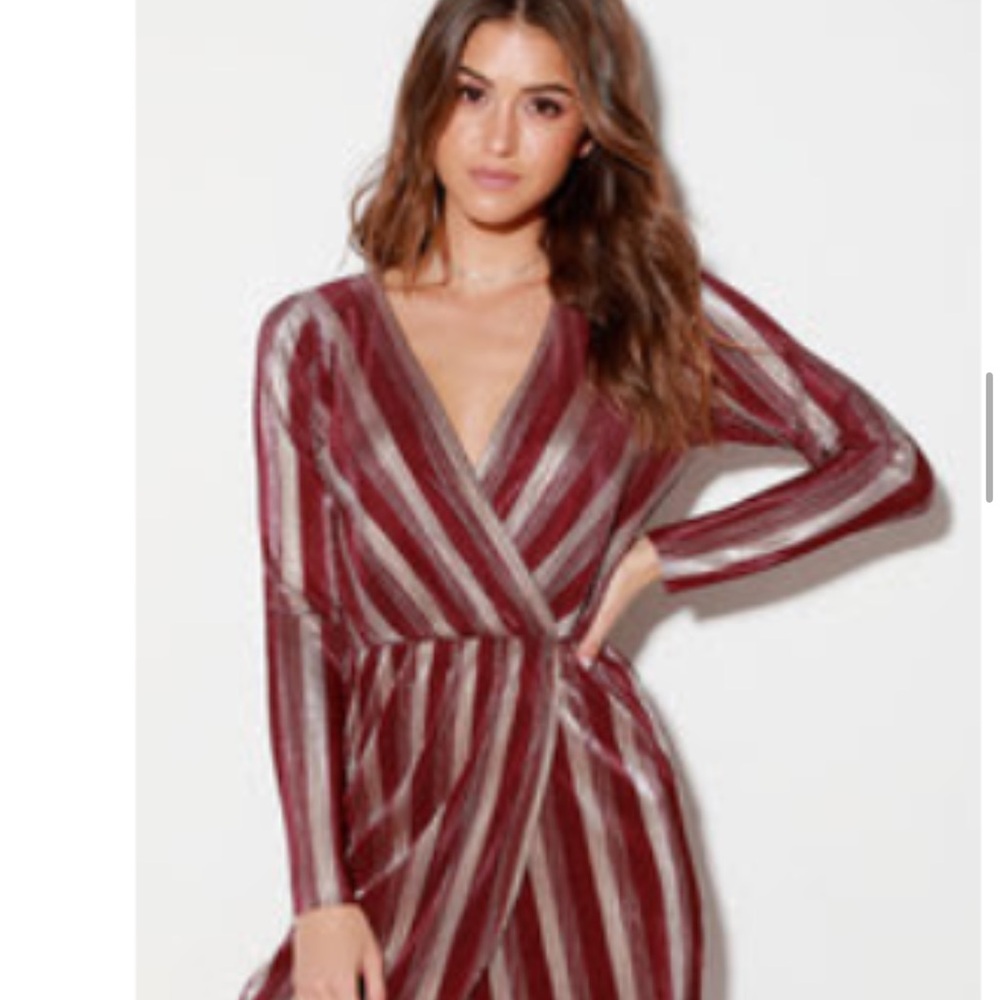 NEVER WORN!!!Lulu's Red and Silver Sheath Cocktail Dress Long Sleeve